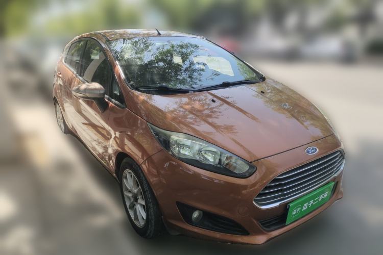 Used Ford Fiesta 2013 Hatchback 1.5L Manual Fashion Edition Front Right 45 Deg
