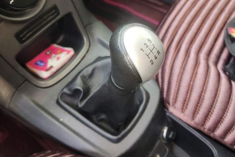 Used Ford Fiesta 2013 Hatchback 1.5L Manual Fashion Edition Gear Lever