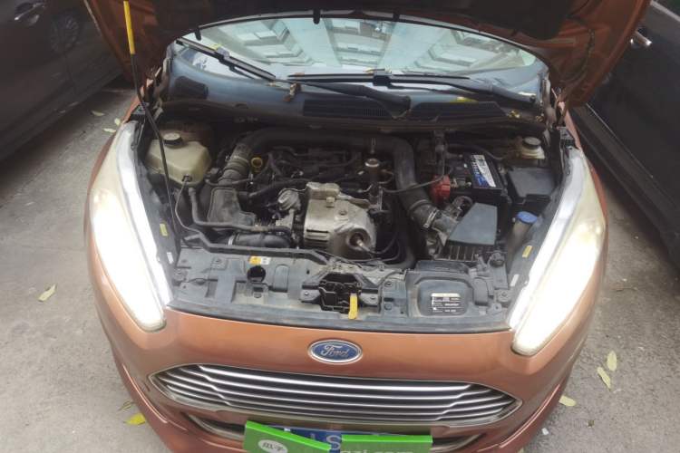 Used Ford Fiesta 2014 Hatchback 1.0 GTDi Automatic Dynamic Model Engine Bay