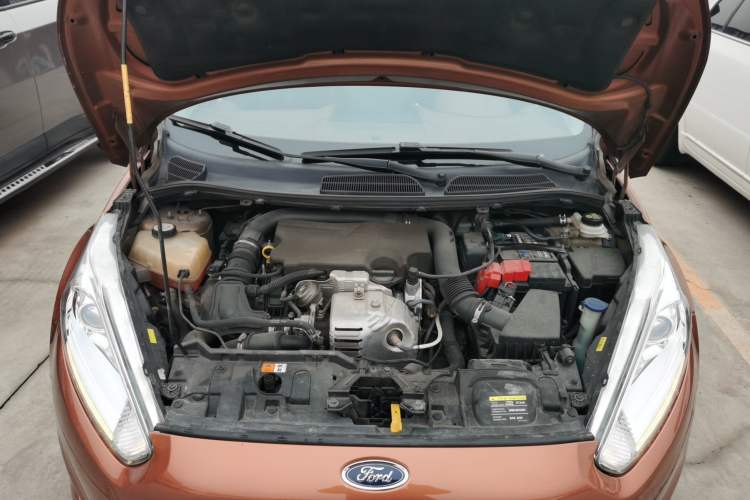 Used Ford Fiesta 2014 Hatchback 1.0 GTDi Automatic Dynamic Model Engine Bay