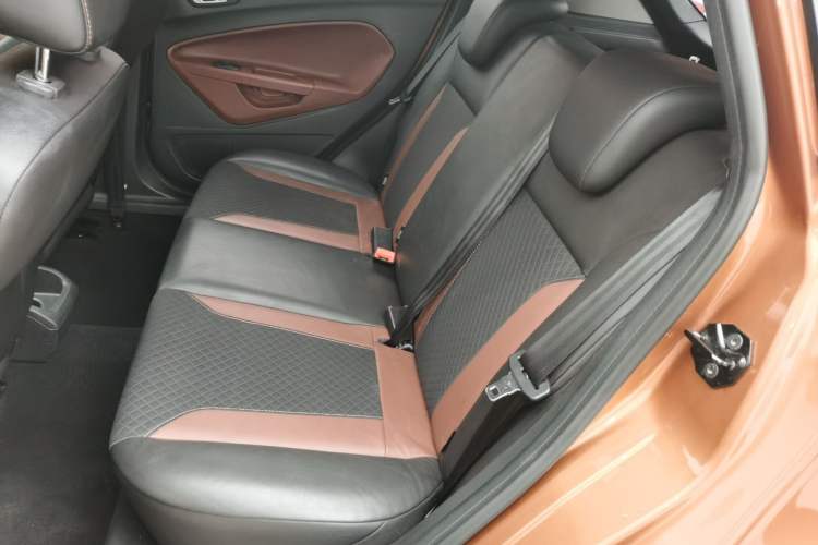 Used Ford Fiesta 2014 Hatchback 1.0 GTDi Automatic Dynamic Model Interior 4