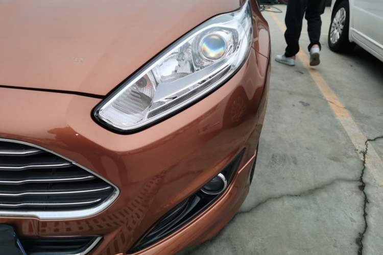 Used Ford Fiesta 2014 Hatchback 1.0 GTDi Automatic Dynamic Model Left Front Headlight