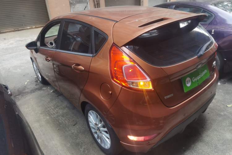 Used Ford Fiesta 2014 Hatchback 1.0 GTDi Automatic Dynamic Model Rear Left 45 Deg