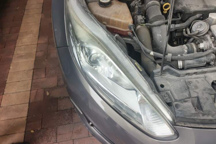 Used Ford Fiesta 2014 Hatchback 1.0 GTDi Automatic Dynamic Model Right Front Headlight