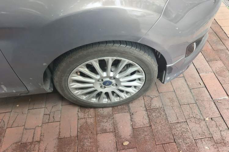 Used Ford Fiesta 2014 Hatchback 1.0 GTDi Automatic Dynamic Model Right Front Wheel Hub