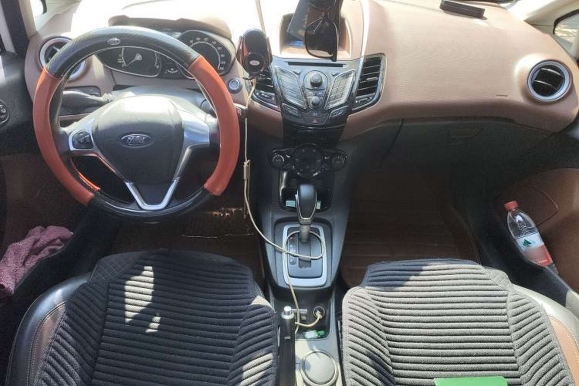 Used Ford Fiesta 2014 Hatchback 1.0 GTDi Automatic Dynamic Model Center Console