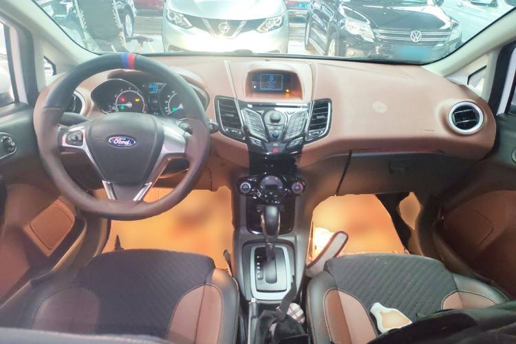 Used Ford Fiesta 2014 Hatchback 1.0 GTDi Automatic Dynamic Model Center Console