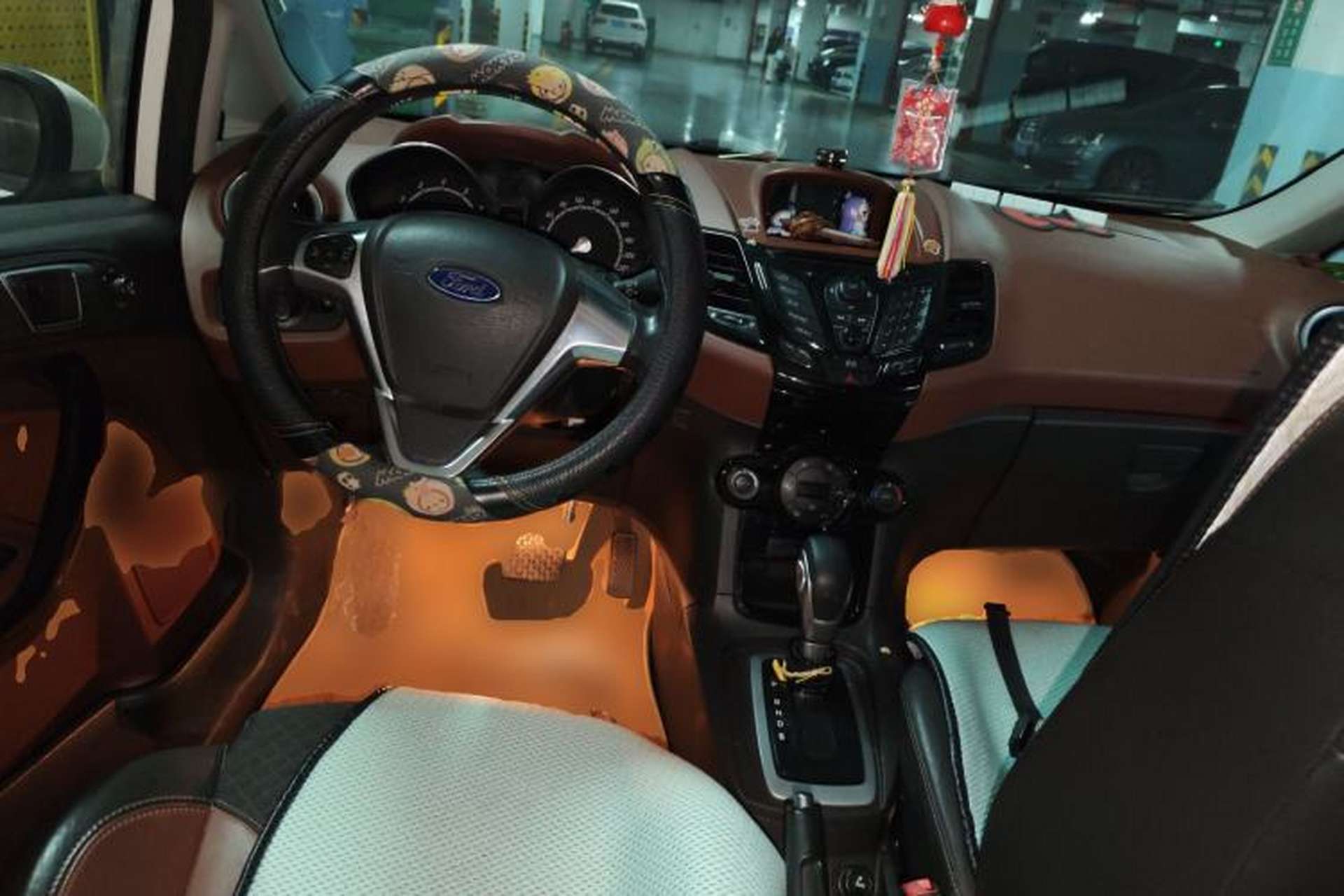 Used Ford Fiesta 2014 Hatchback 1.0 GTDi Automatic Dynamic Model Center Console