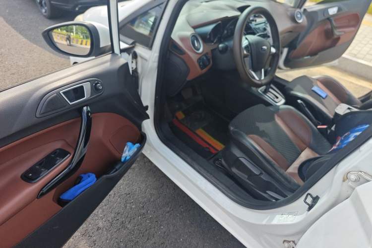 Used Ford Fiesta 2014 Hatchback 1.0 GTDi Automatic Dynamic Model Driver Seat