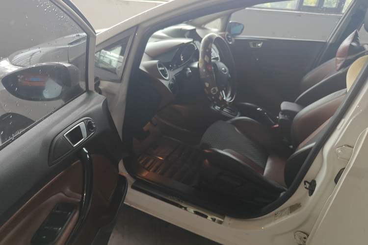 Used Ford Fiesta 2014 Hatchback 1.0 GTDi Automatic Dynamic Model Driver Seat