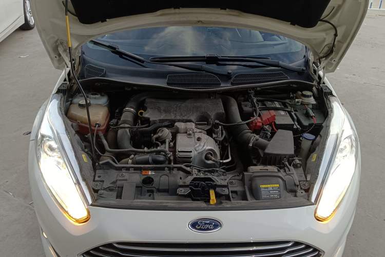 Used Ford Fiesta 2014 Hatchback 1.0 GTDi Automatic Dynamic Model Engine Bay