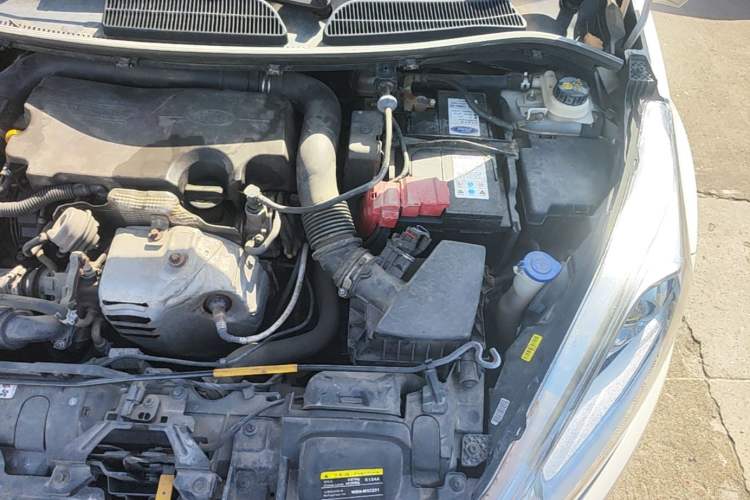 Used Ford Fiesta 2014 Hatchback 1.0 GTDi Automatic Dynamic Model Engine Bay Left