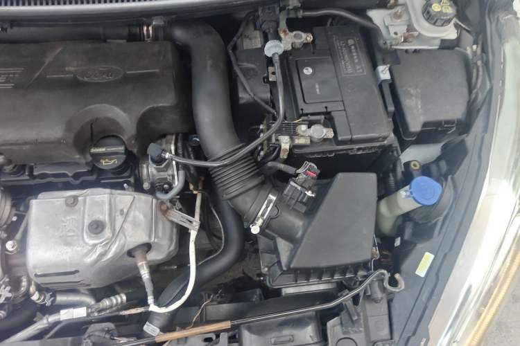 Used Ford Fiesta 2014 Hatchback 1.0 GTDi Automatic Dynamic Model Engine Bay Left