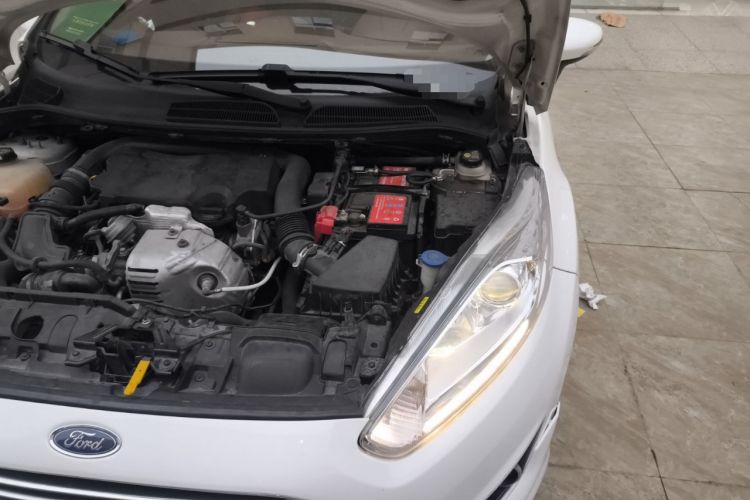 Used Ford Fiesta 2014 Hatchback 1.0 GTDi Automatic Dynamic Model Engine Bay Left