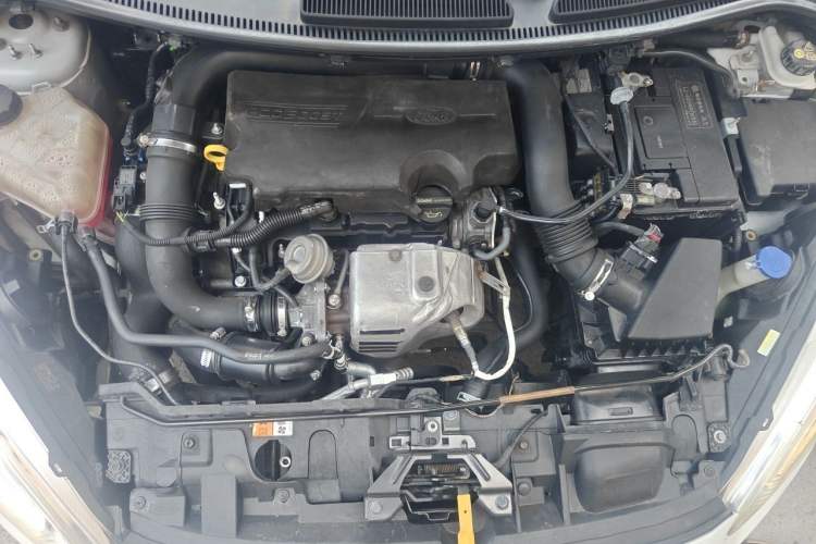 Used Ford Fiesta 2014 Hatchback 1.0 GTDi Automatic Dynamic Model Engine Bay