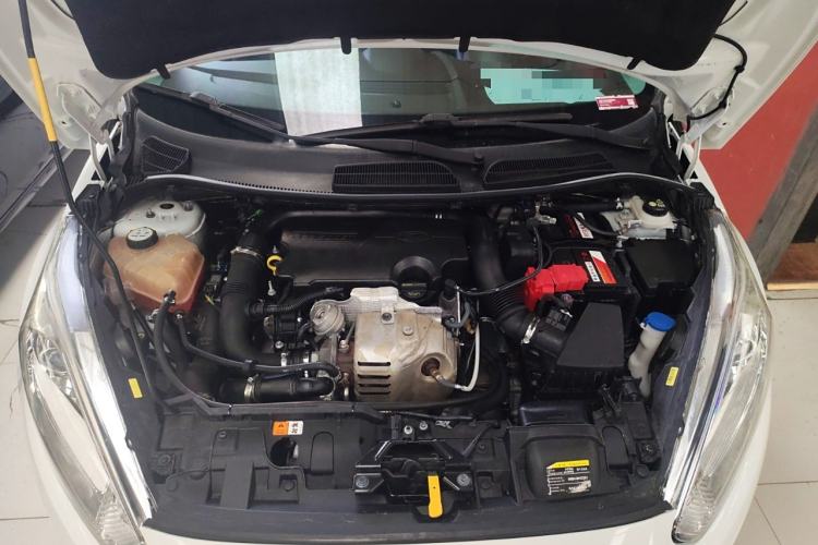 Used Ford Fiesta 2014 Hatchback 1.0 GTDi Automatic Dynamic Model Engine Bay