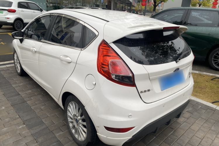 Used Ford Fiesta 2014 Hatchback 1.0 GTDi Automatic Dynamic Model Exterior 2