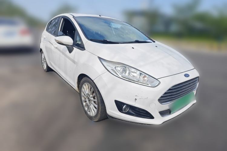 Used Ford Fiesta 2014 Hatchback 1.0 GTDi Automatic Dynamic Model Front Right 45 Deg