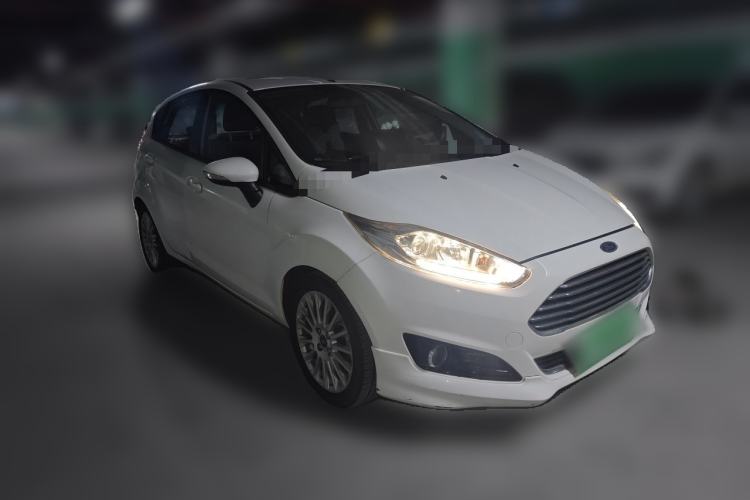 Used Ford Fiesta 2014 Hatchback 1.0 GTDi Automatic Dynamic Model Front Right 45 Deg