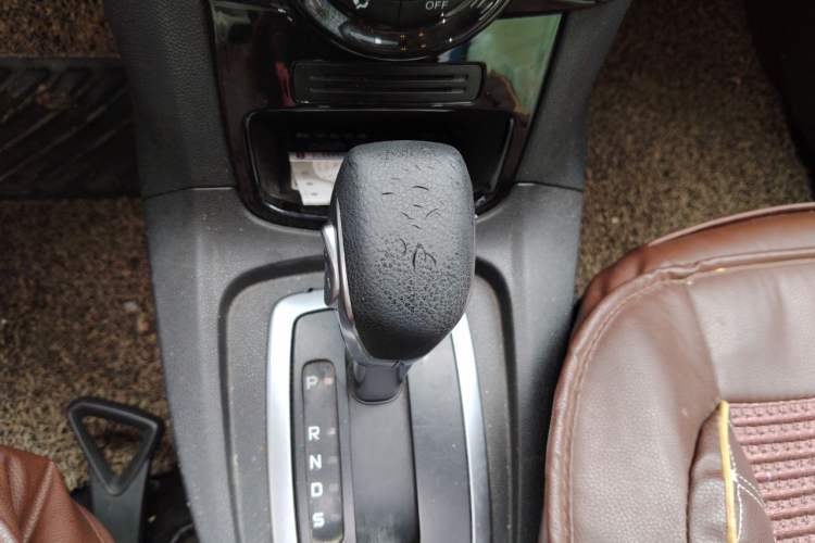 Used Ford Fiesta 2014 Hatchback 1.0 GTDi Automatic Dynamic Model Gear Lever