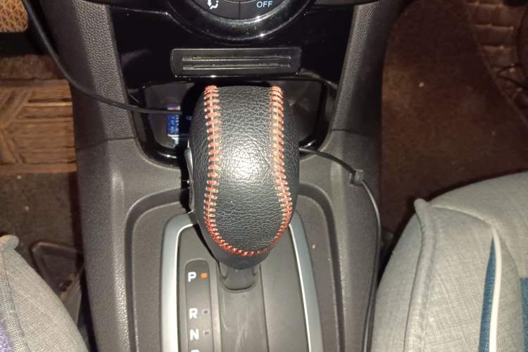 Used Ford Fiesta 2014 Hatchback 1.0 GTDi Automatic Dynamic Model Gear Lever