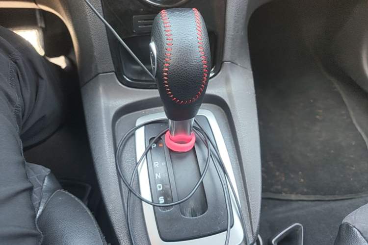 Used Ford Fiesta 2014 Hatchback 1.0 GTDi Automatic Dynamic Model Gear Lever