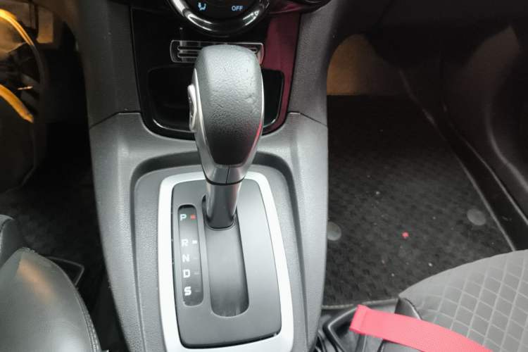 Used Ford Fiesta 2014 Hatchback 1.0 GTDi Automatic Dynamic Model Gear Lever