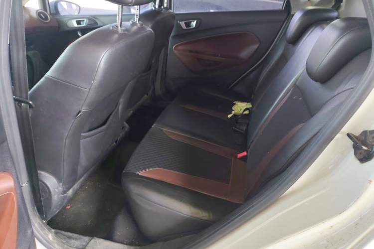 Used Ford Fiesta 2014 Hatchback 1.0 GTDi Automatic Dynamic Model Interior 4