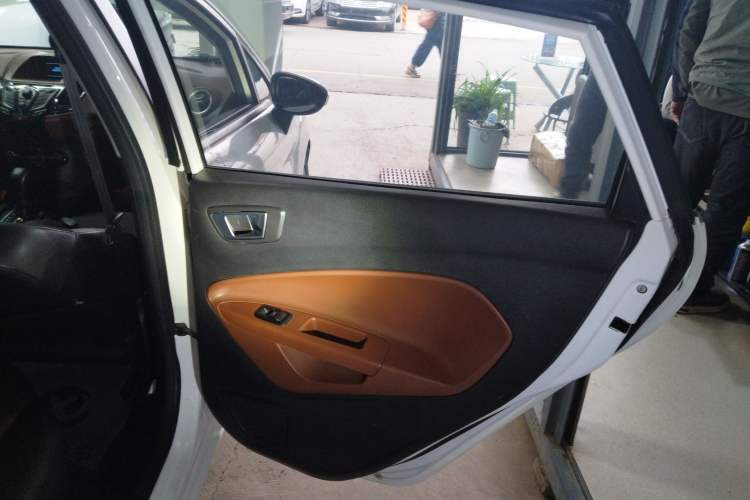Used Ford Fiesta 2014 Hatchback 1.0 GTDi Automatic Dynamic Model Interior 6