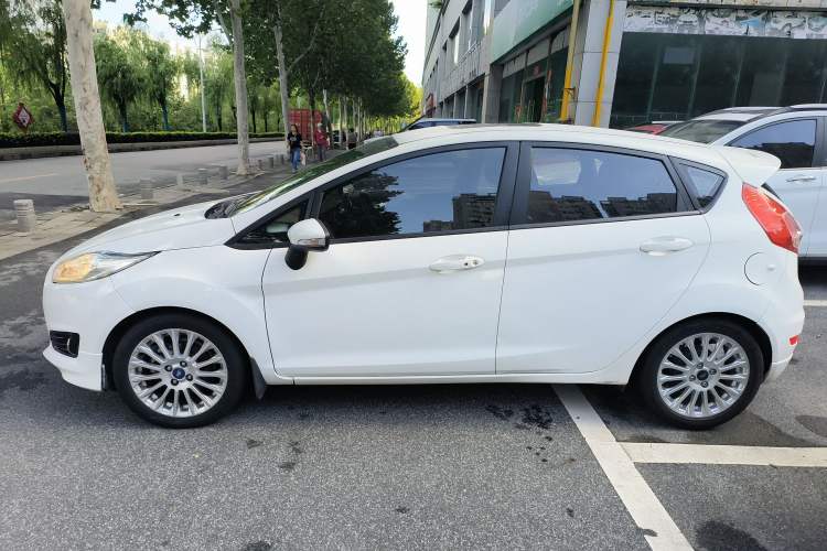 Used Ford Fiesta 2014 Hatchback 1.0 GTDi Automatic Dynamic Model Left Side