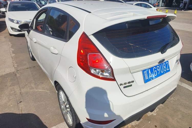 Used Ford Fiesta 2014 Hatchback 1.0 GTDi Automatic Dynamic Model Rear Left 45 Deg