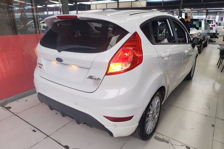Used Ford Fiesta 2014 Hatchback 1.0 GTDi Automatic Dynamic Model Rear Right 45 Deg