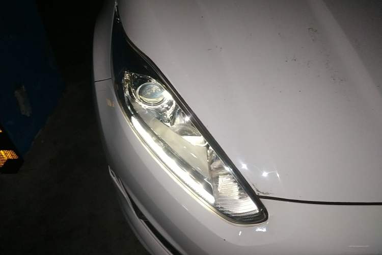 Used Ford Fiesta 2014 Hatchback 1.0 GTDi Automatic Dynamic Model Right Front Headlight