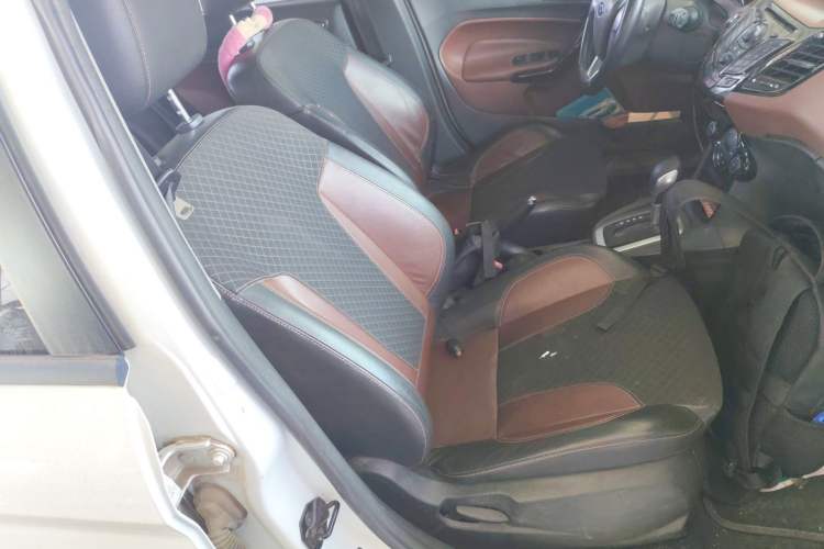Used Ford Fiesta 2014 Hatchback 1.0 GTDi Automatic Dynamic Model Right Front Seat