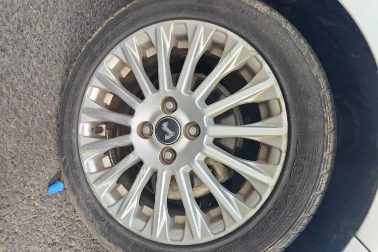 Used Ford Fiesta 2014 Hatchback 1.0 GTDi Automatic Dynamic Model Right Front Wheel Hub