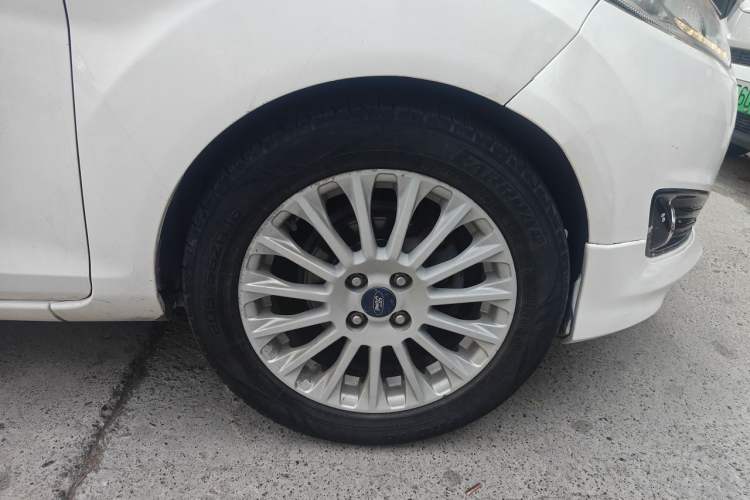 Used Ford Fiesta 2014 Hatchback 1.0 GTDi Automatic Dynamic Model Right Front Wheel Hub