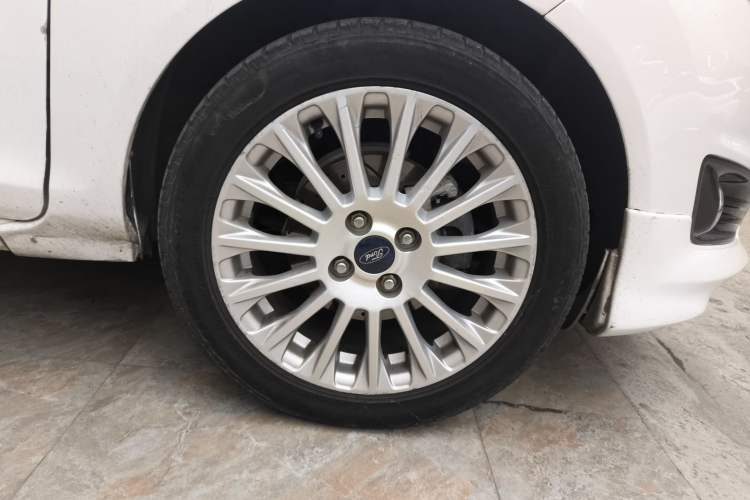 Used Ford Fiesta 2014 Hatchback 1.0 GTDi Automatic Dynamic Model Right Front Wheel Hub