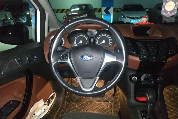 Used Ford Fiesta 2014 Hatchback 1.0 GTDi Automatic Dynamic Model Steering Wheel