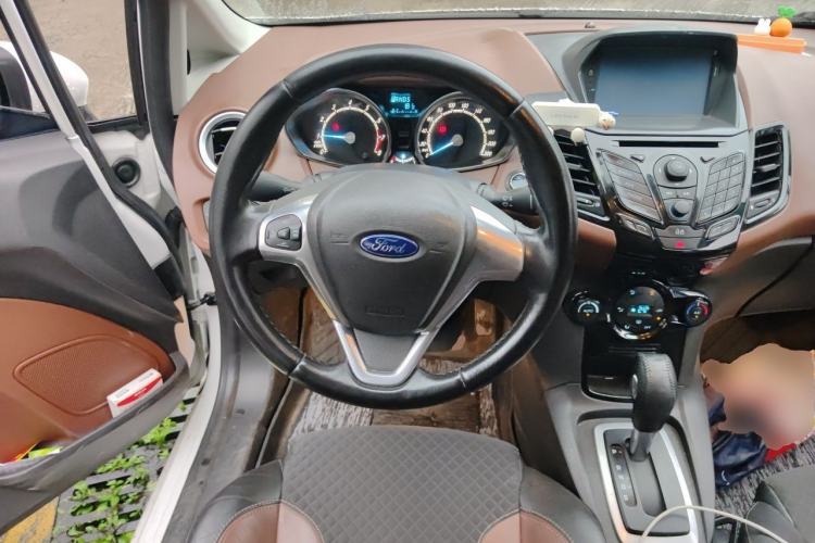 Used Ford Fiesta 2014 Hatchback 1.0 GTDi Automatic Dynamic Model Steering Wheel