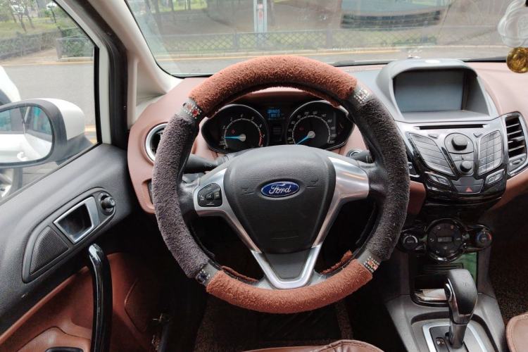Used Ford Fiesta 2014 Hatchback 1.0 GTDi Automatic Dynamic Model Steering Wheel