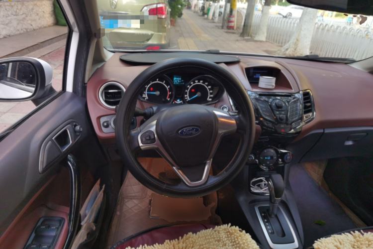 Used Ford Fiesta 2014 Hatchback 1.0 GTDi Automatic Dynamic Model Steering Wheel