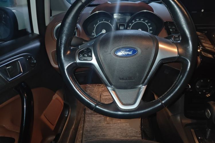 Used Ford Fiesta 2014 Hatchback 1.0 GTDi Automatic Dynamic Model Steering Wheel