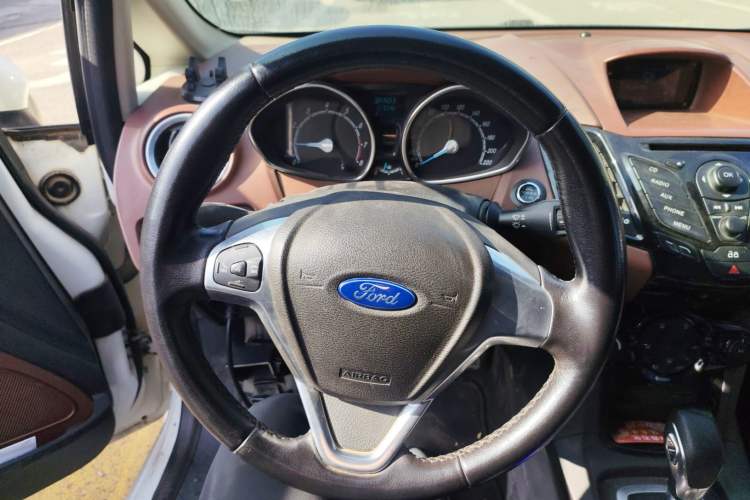 Used Ford Fiesta 2014 Hatchback 1.0 GTDi Automatic Dynamic Model Steering Wheel