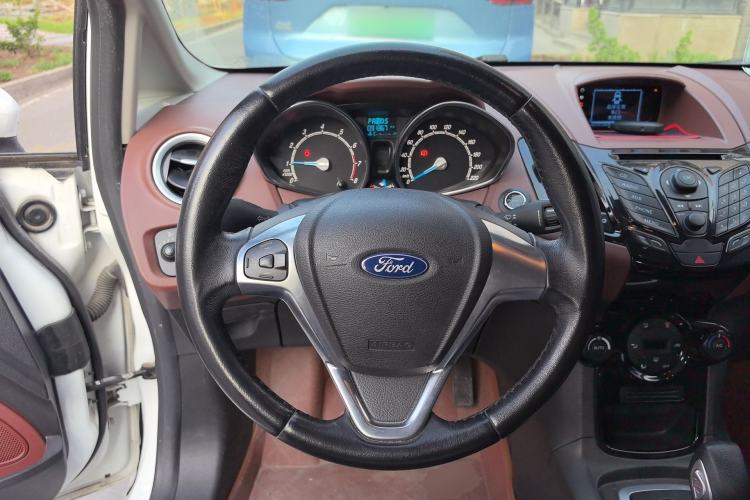Used Ford Fiesta 2014 Hatchback 1.0 GTDi Automatic Dynamic Model Steering Wheel
