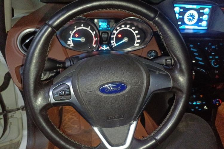 Used Ford Fiesta 2014 Hatchback 1.0 GTDi Automatic Dynamic Model Steering Wheel