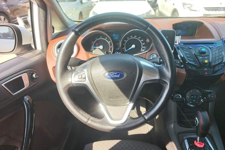 Used Ford Fiesta 2014 Hatchback 1.0 GTDi Automatic Dynamic Model Steering Wheel