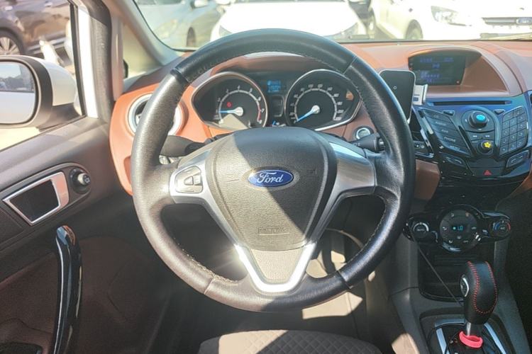 Used Ford Fiesta 2014 Hatchback 1.0 GTDi Automatic Dynamic Model Steering Wheel