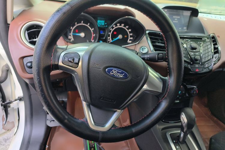 Used Ford Fiesta 2014 Hatchback 1.0 GTDi Automatic Dynamic Model Steering Wheel