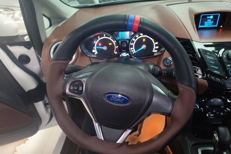 Used Ford Fiesta 2014 Hatchback 1.0 GTDi Automatic Dynamic Model Steering Wheel