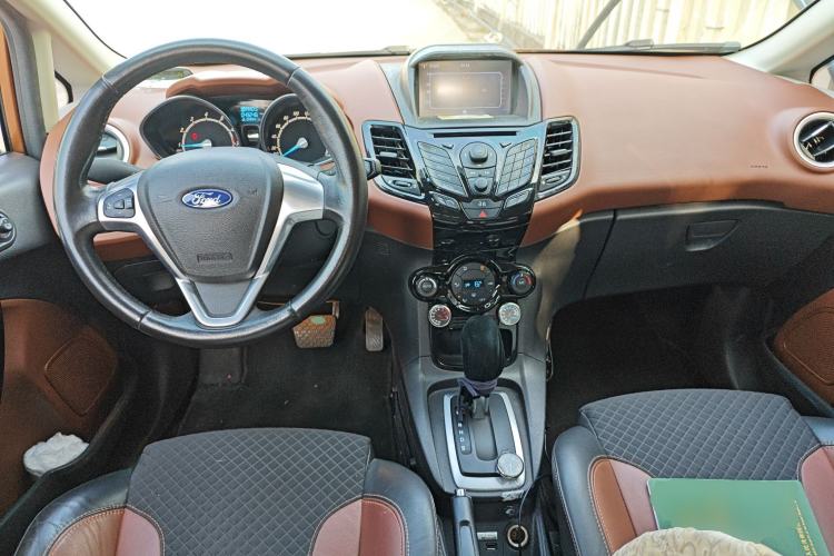 Used Ford Fiesta 2014 Hatchback 1.0 GTDi Automatic Dynamic Model Center Console
